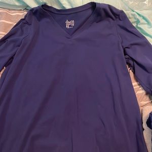 3/4 sleeve navy tshirt